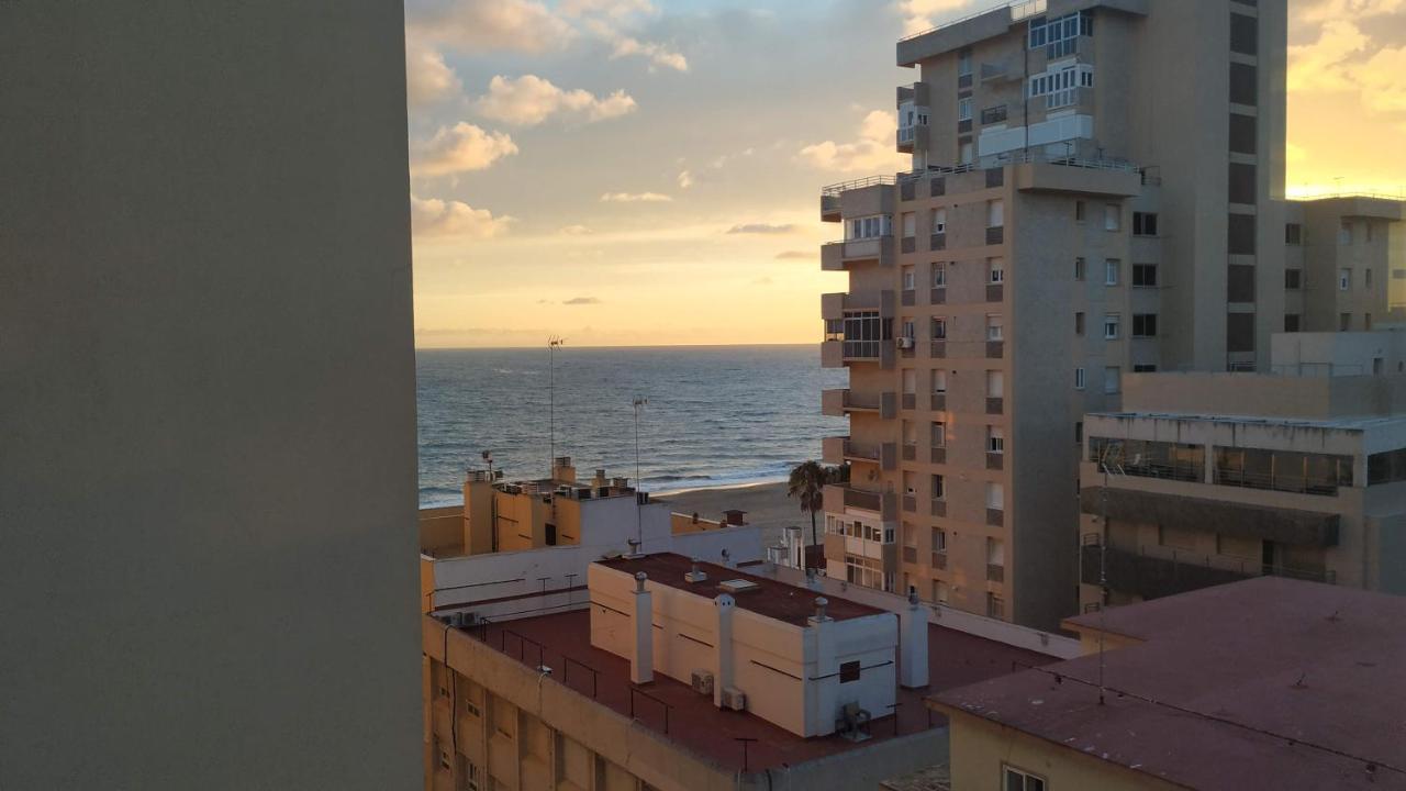 Playa Victoria Ha Apartment Cadiz Dış mekan fotoğraf